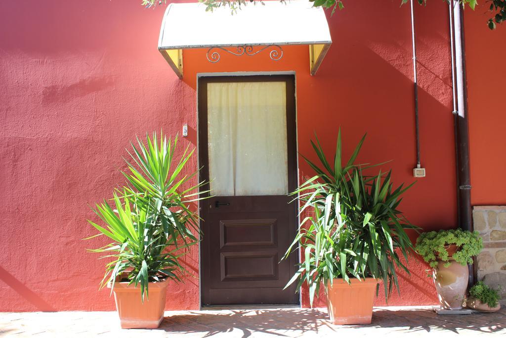 Villa Societa Agricola F.Lli Angelucci Cannara Exterior foto